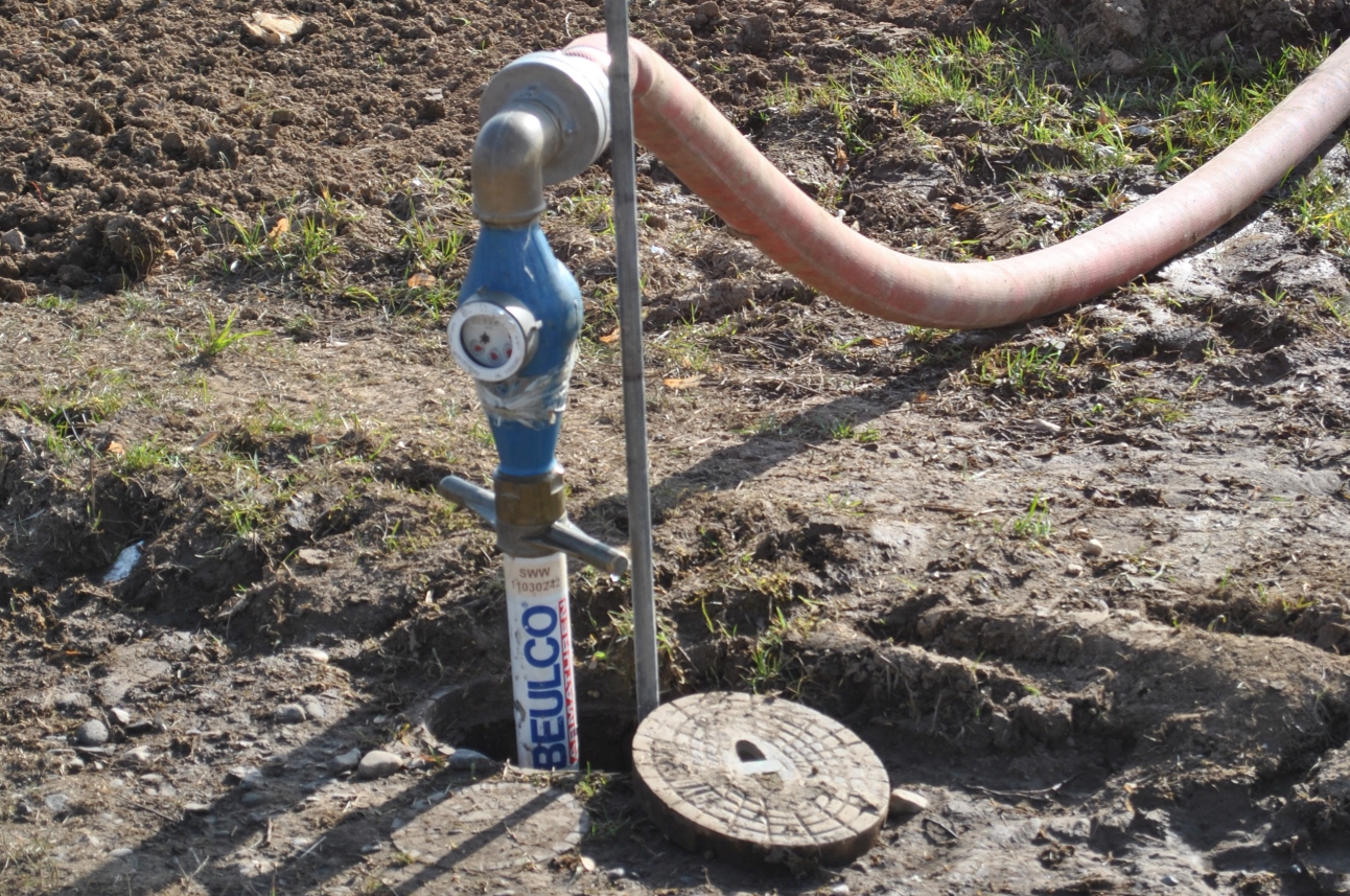 Wasserpumpe in der Erde