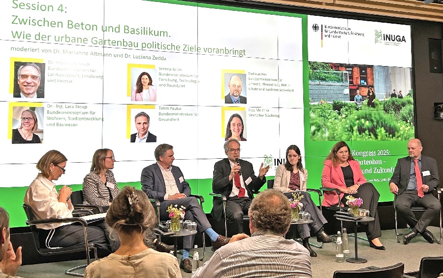 Podiumsdiskussion mit verschiedenen Ministern auf der INUGA-Kongress