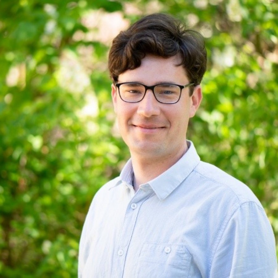 Portrait von Dr. Robert Hoffie.