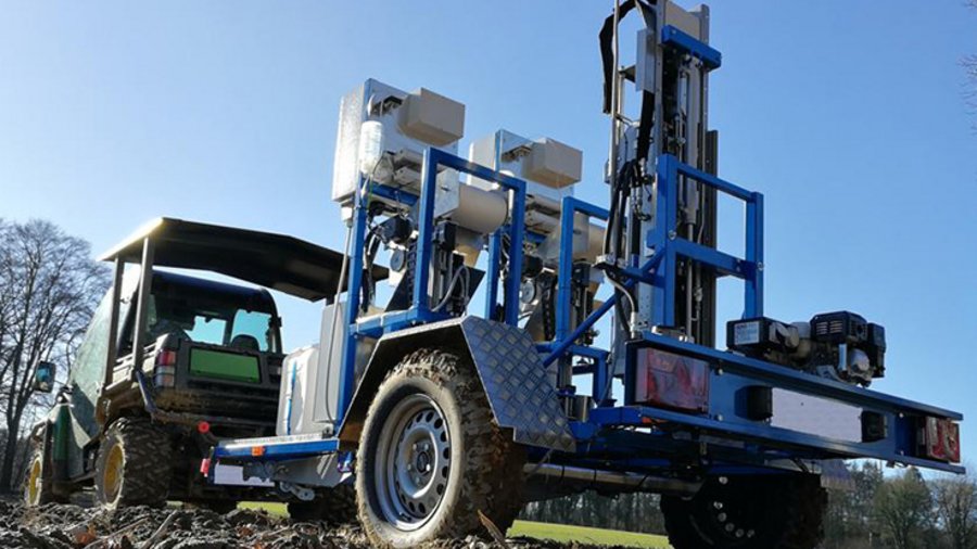 Gespann mit Messinstrumenten.