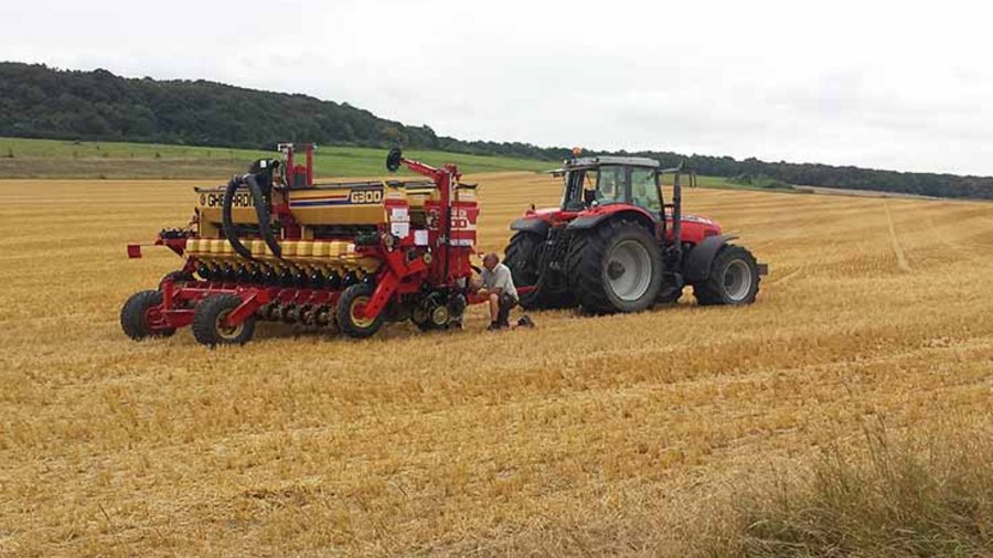 Einzelkornsämaschine auf einemm Feld