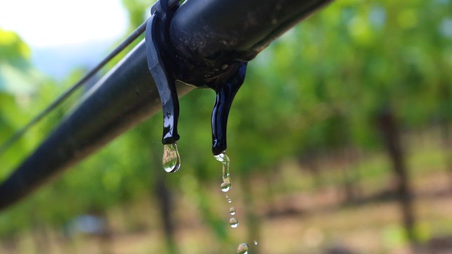 Tropfende Wasserleitung